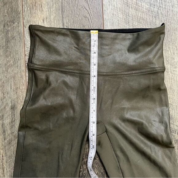 Spanx Olive Green Faux Leather Leggings Size Extra Small - Picture 10 of 14